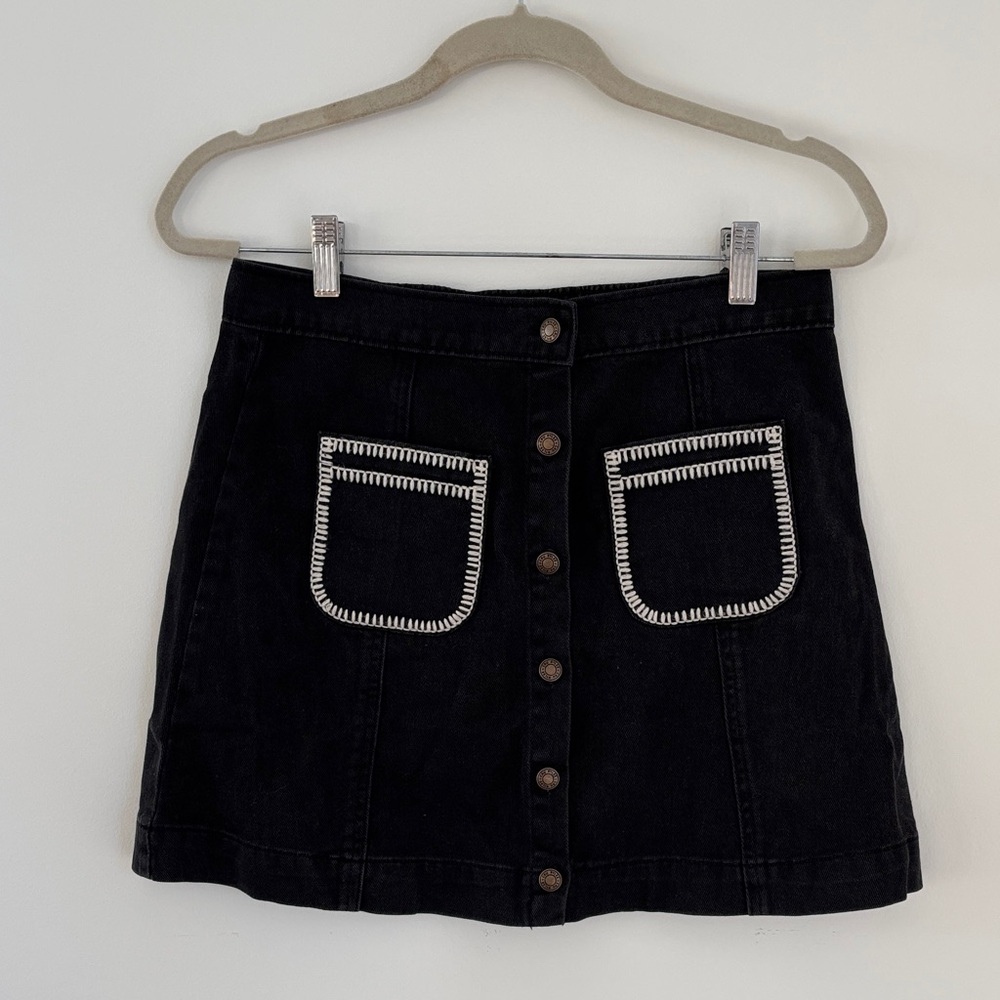 Rylee + Cru Black Mini Skirt with White Stitching